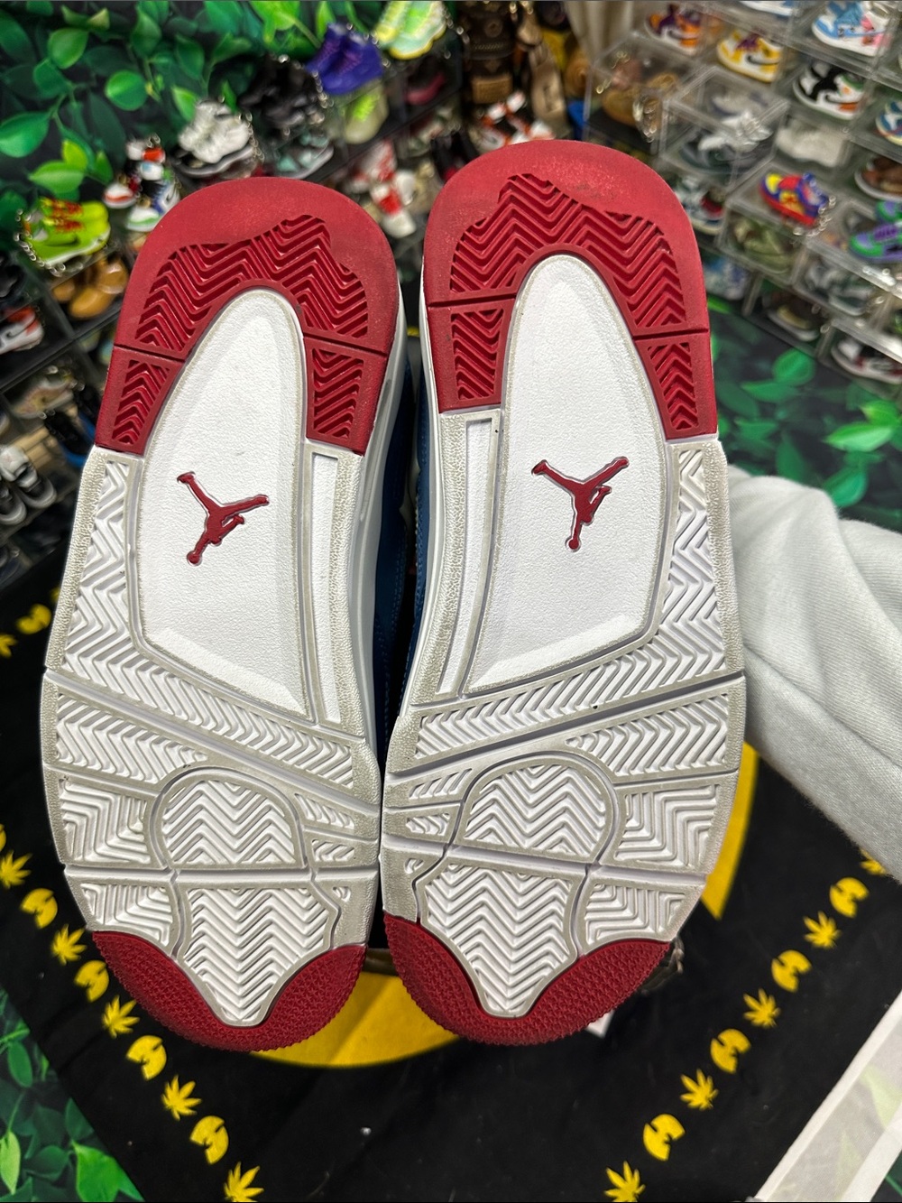 Jordan 4 Retro Messy Room Size 6.5Y/8W - Picture 6 of 7